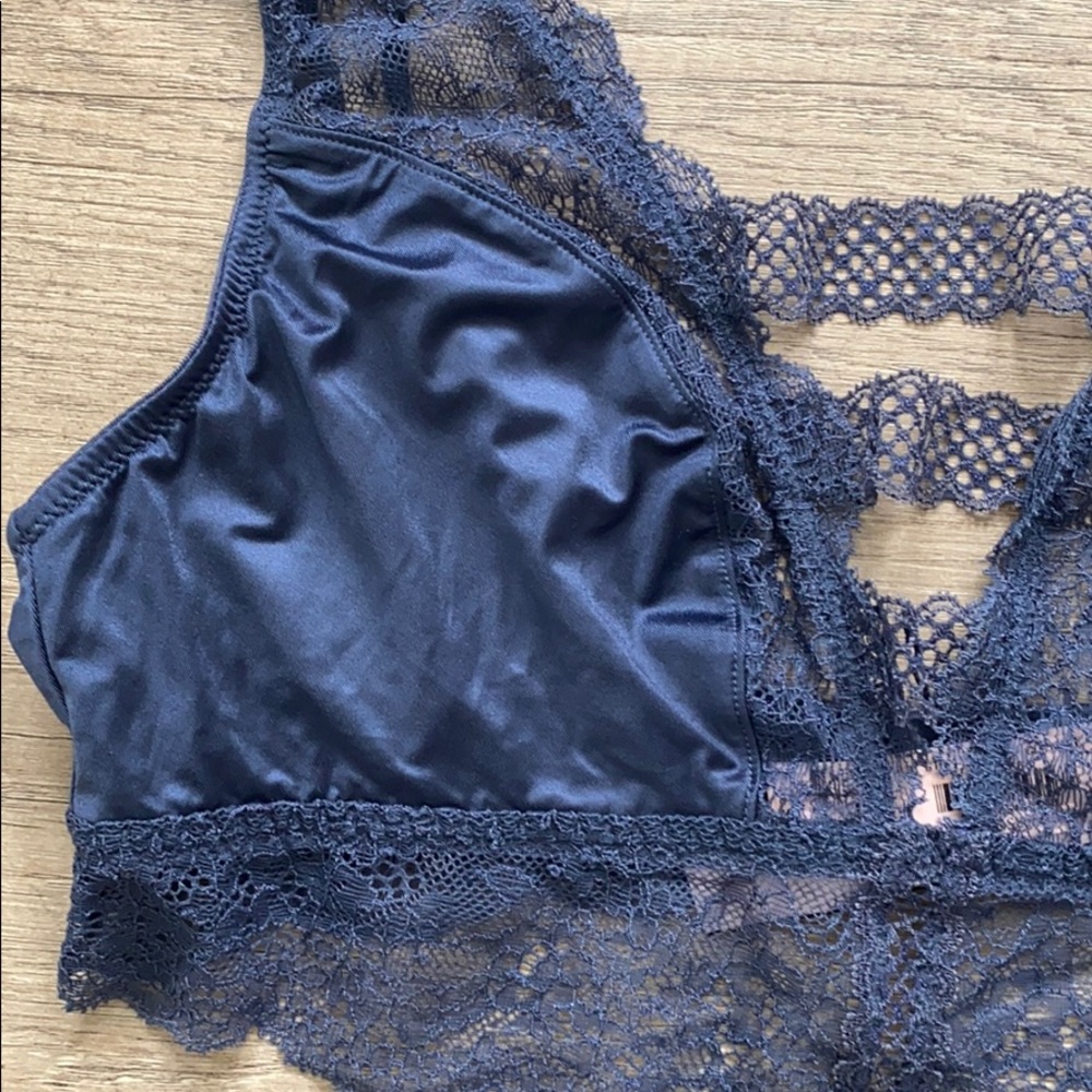 VS Blue Lace Satin Bralette 💧 - Picture 3 of 6
